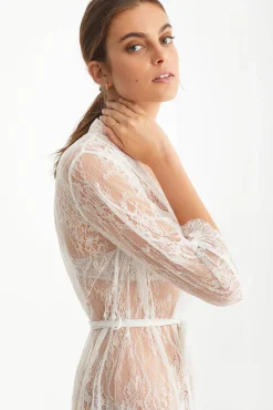 Promise Bata kimono corta encaje