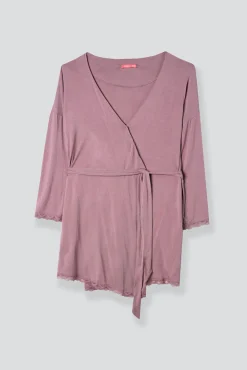 Ohma! Bata premama con detalles de blonda