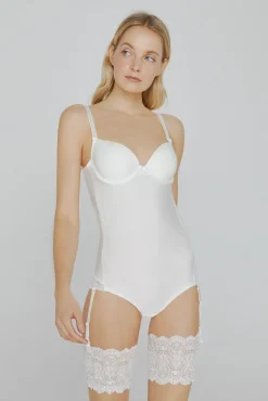 Ivette Bridal Body sin espalda con copa push up en blanco