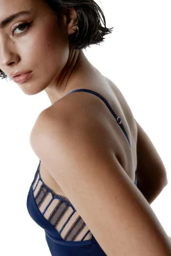 Black Limba Body triangular de microfibra y encaje Eclat