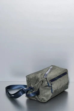 Dash and Stars Bolso bandolera nylon kaki satinado