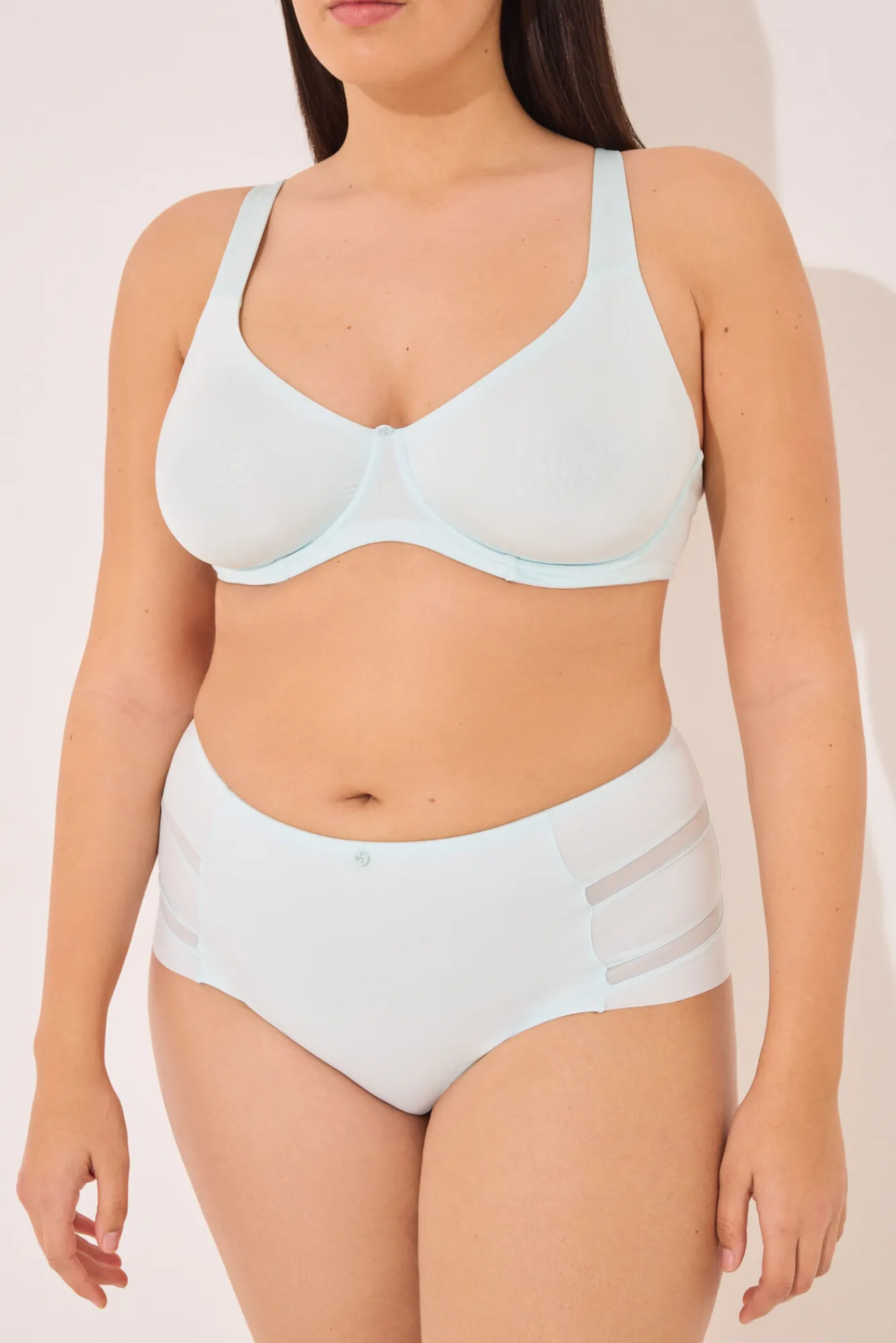 Women'secret Braga alta clásica microfibra y tul