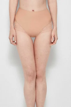Gisela Braga alta sin costuras
