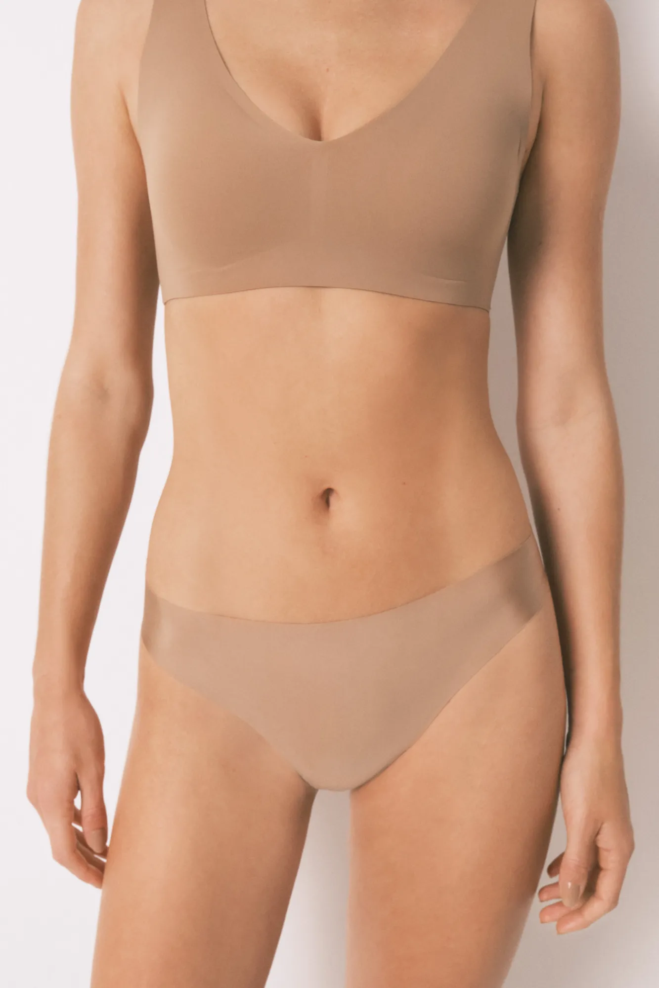 Women'secret Braga clásica clean cut beige