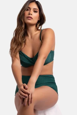 Dorina Braga de bikini alta moldeadora