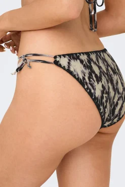 Only Braga de bikini clásica boho marino