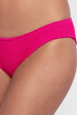 Dorina Braga de bikini rosa