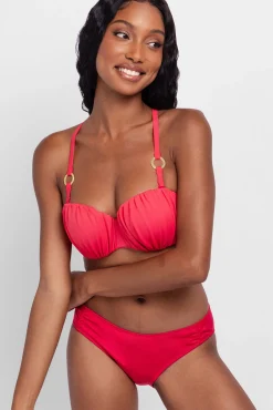 Dorina Braga de bikini rosa