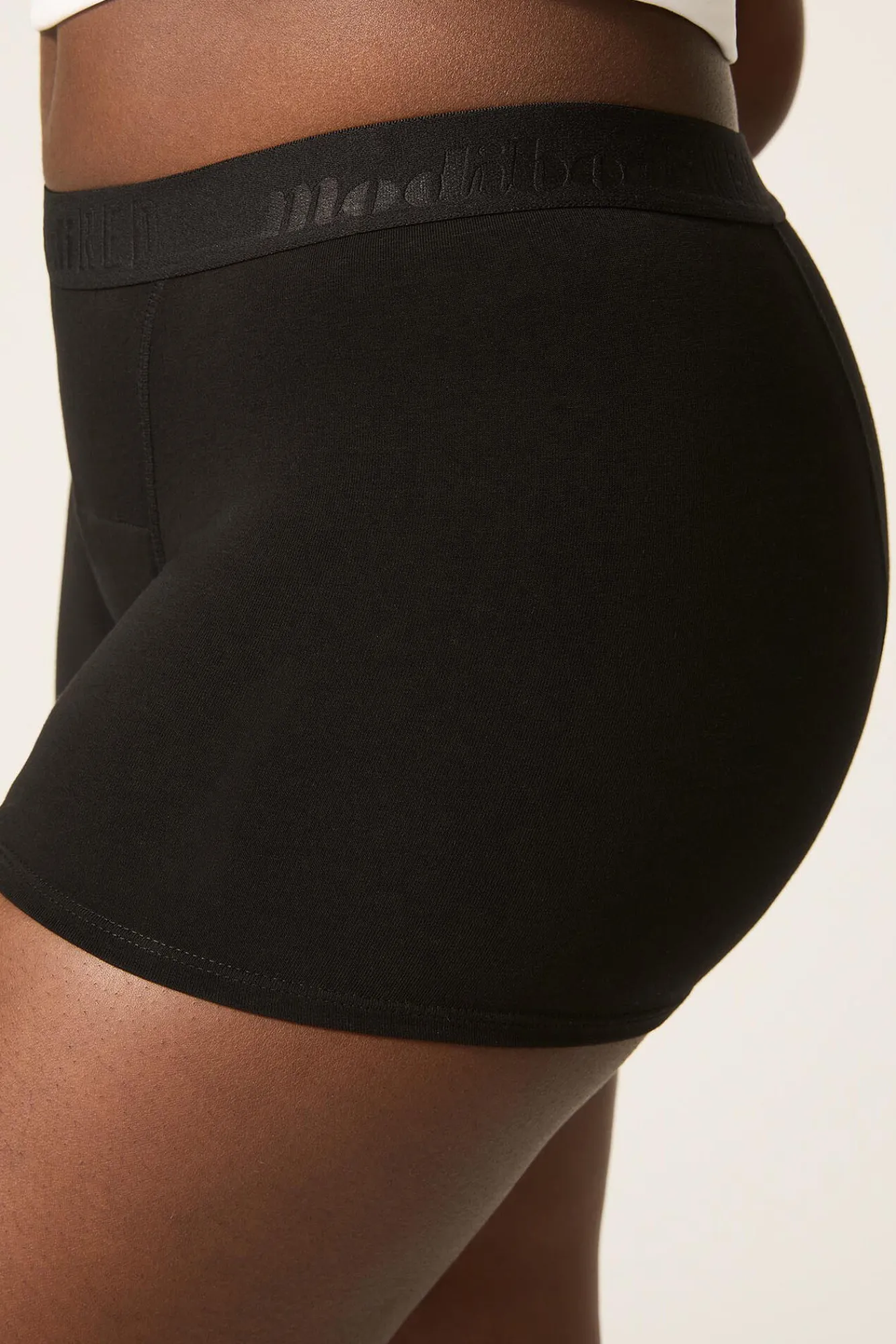 Modibodi Braga menstrual adolescente hipster boyshort algodón orgánico negra absorción súper
