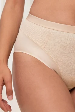 Triumph Braga moldeadora Airy Sensation Maxi