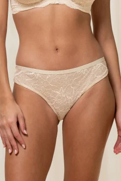 Triumph Braguita brasileña Amourette Charm