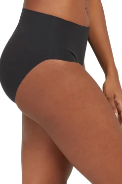 Spanx Braguita moldeadora invisible negra
