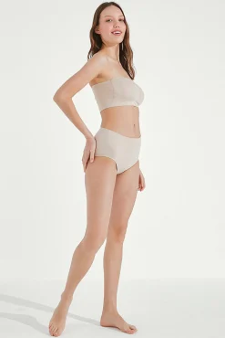Penti Braguita nude alta