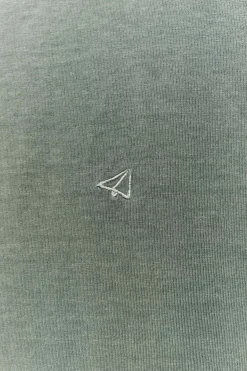 OOTO Camiseta básica con bordado avión