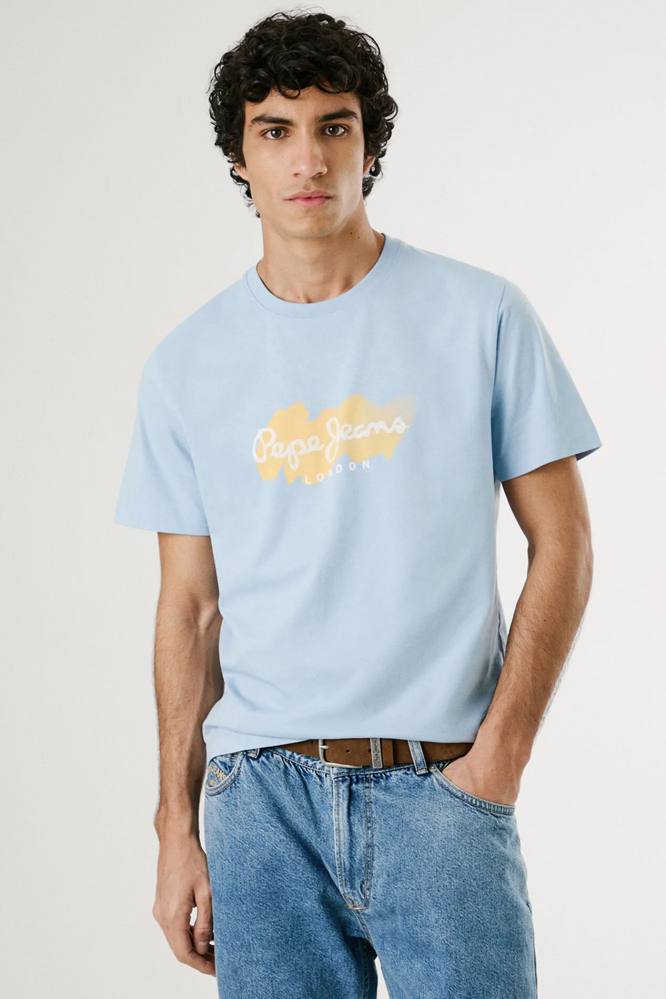 Pepe Jeans Camiseta de manga corta con logo y estampado frontal.