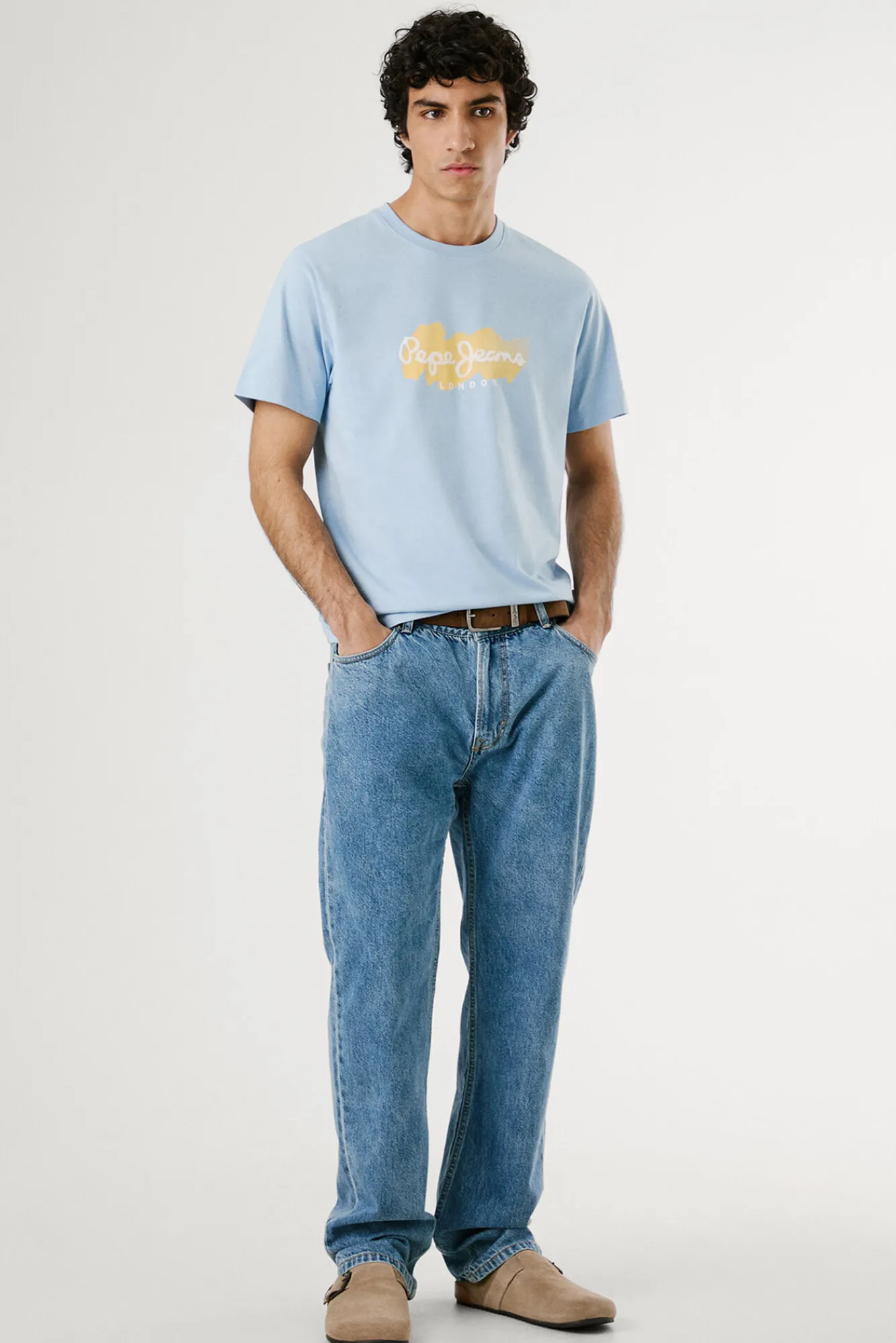 Pepe Jeans Camiseta de manga corta con logo y estampado frontal.
