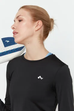 Only Play Camiseta detalle logo
