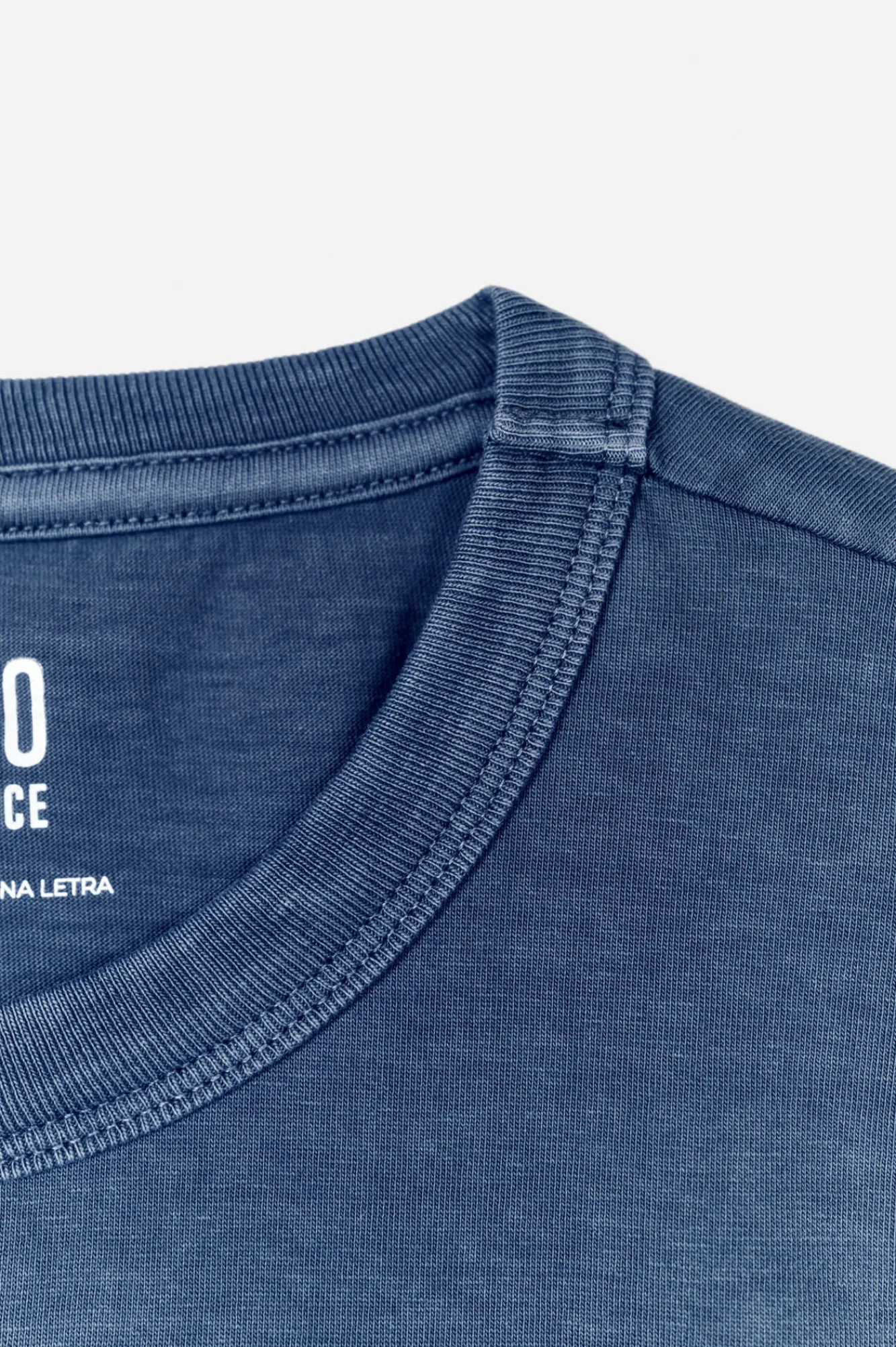 OOTO Camiseta gráfica lavada