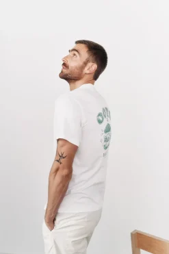 OOTO Camiseta gráfica lavada
