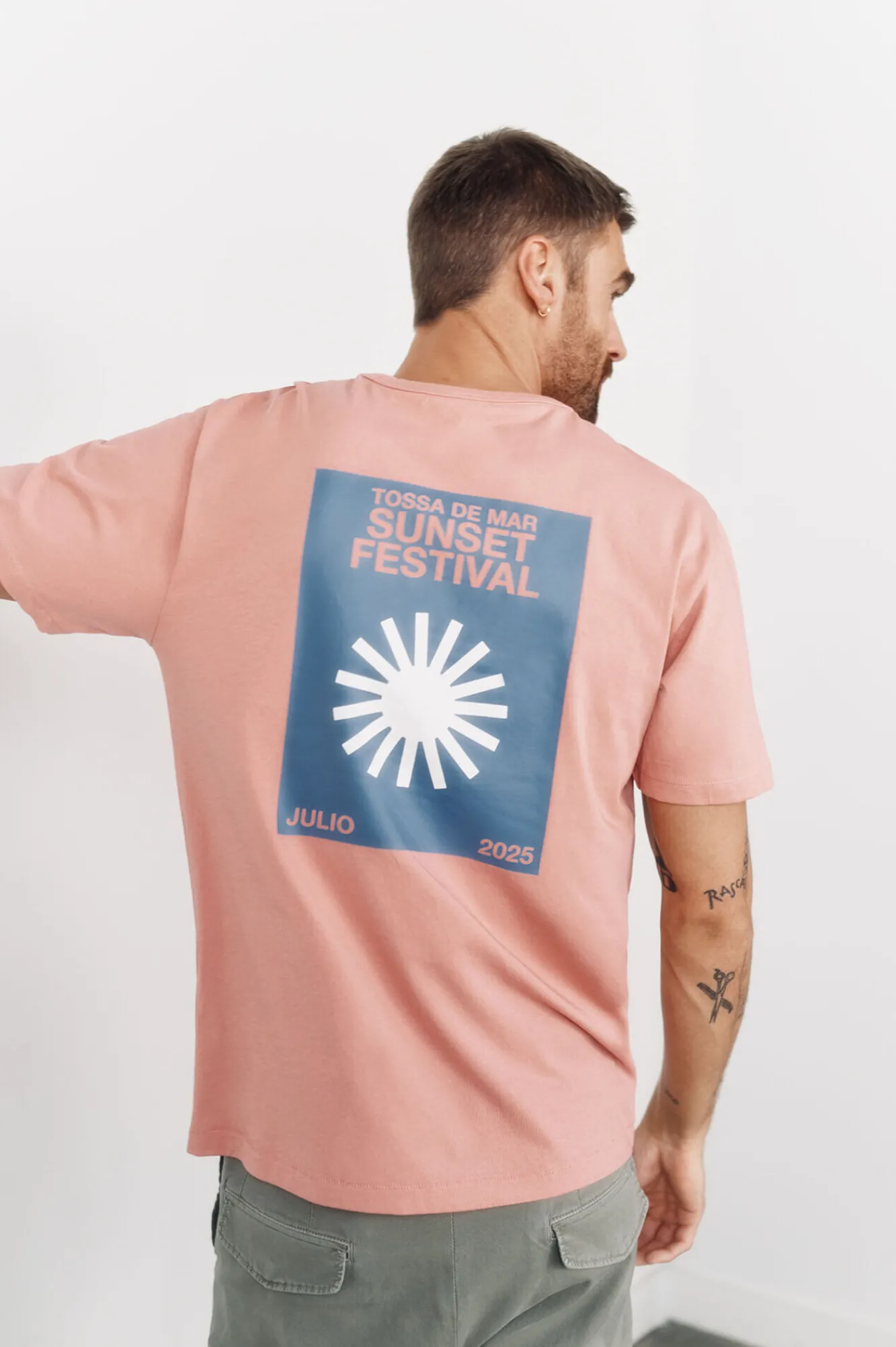 OOTO Camiseta gráfica lavada