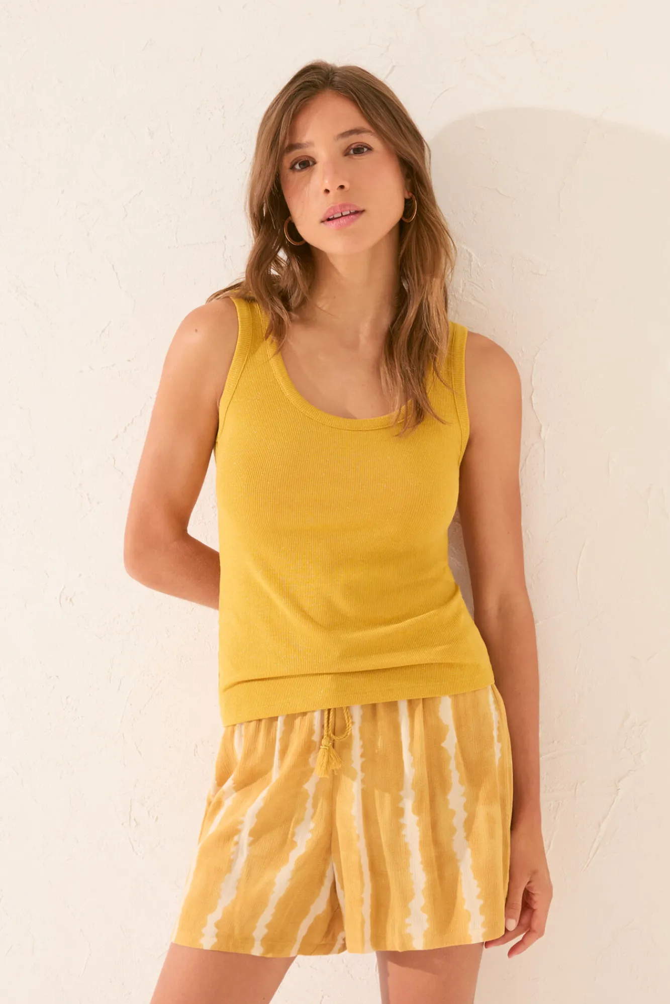 Women'secret Camiseta tirantes canalé lurex dorado