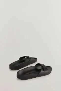 Pedro del Hierro Chancla
