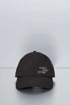 Dash and Stars Gorra técnica ajustable logo negra