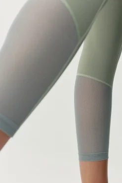 Born Living Yoga Legging Namir