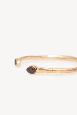 Hoss Intropia Leslie. Brazalete piedra bañado en oro