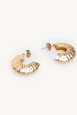 Hoss Intropia Lili. Aros labrados bañados en oro