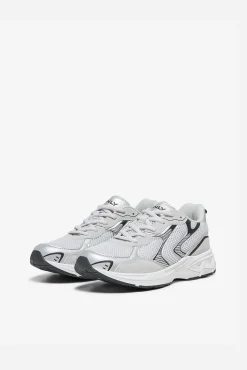 Mesh lace-up sports shoes