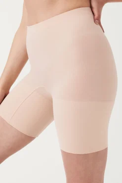 Spanx Pantalón corto a media pierna compresion media