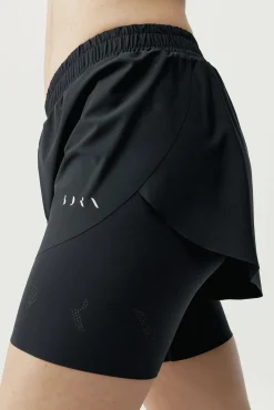 Born Living Yoga Pantalón corto Bikila