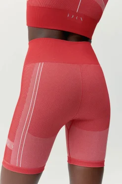 Born Living Yoga Pantalón corto Cara