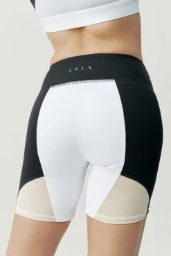 Born Living Yoga Pantalón corto Darana