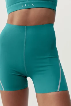 Born Living Yoga Pantalón corto Luna