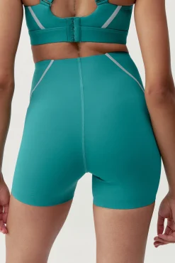 Born Living Yoga Pantalón corto Luna