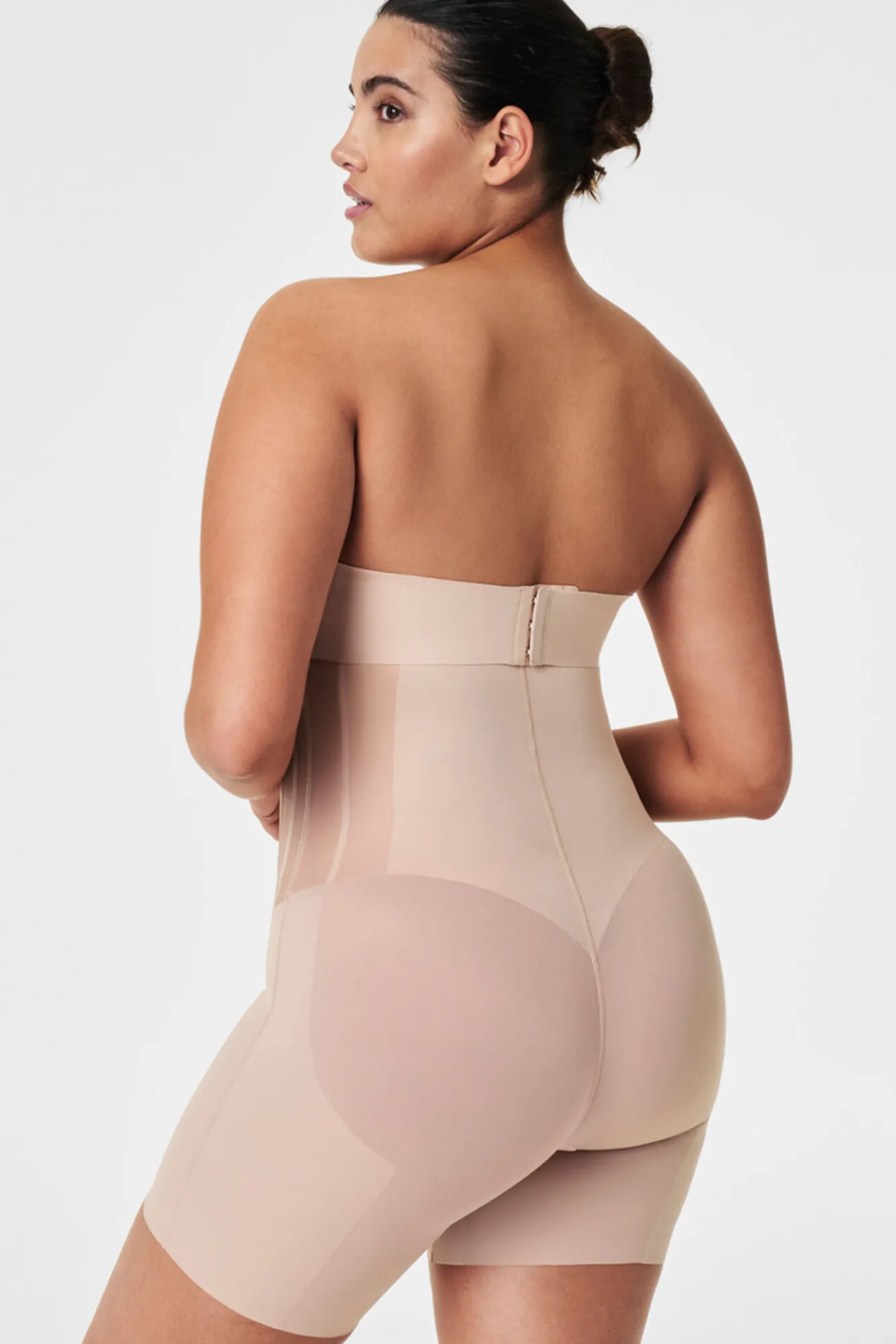 Spanx Pantalón corto moldeador invisible