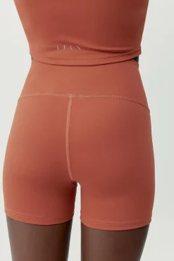 Born Living Yoga Pantalón corto Sayani