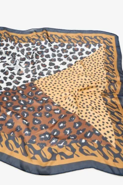 Cortefiel Pañuelo estampado leopardo