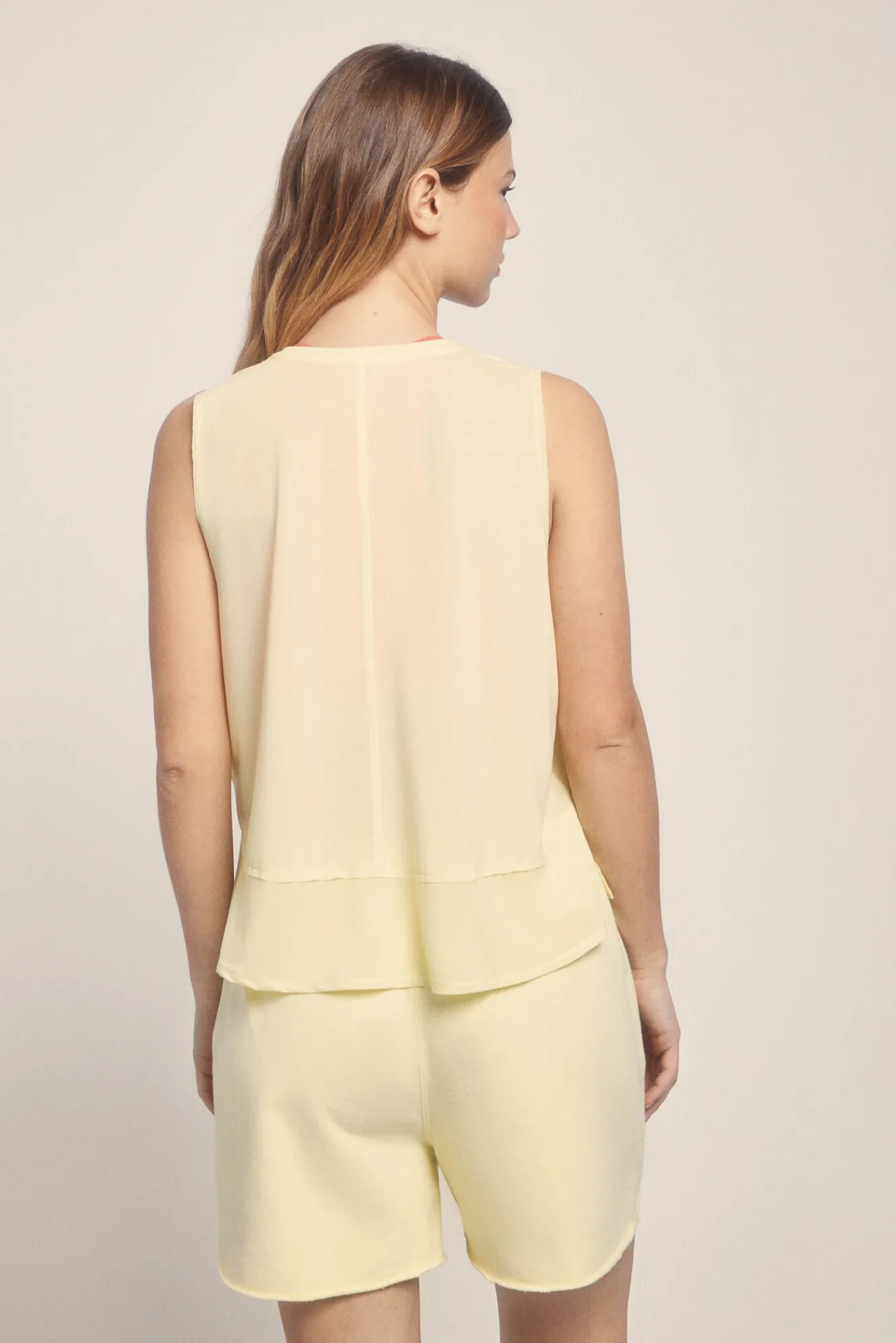 Dash and Stars Short felpa amarillo