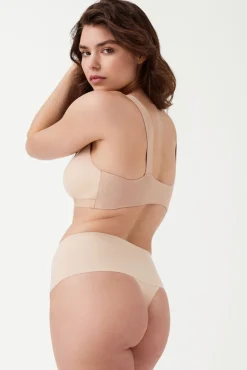 Spanx Tanga moldeador invisible café au lait