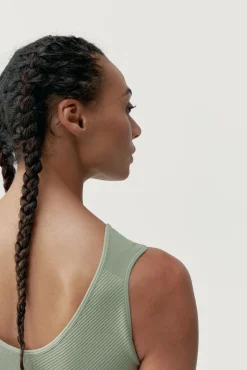 Born Living Yoga Top deportivo Annapurna