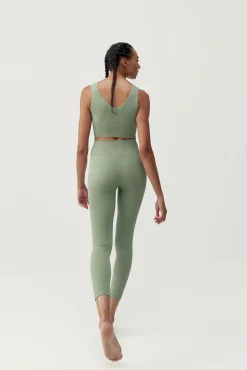 Born Living Yoga Top deportivo Annapurna