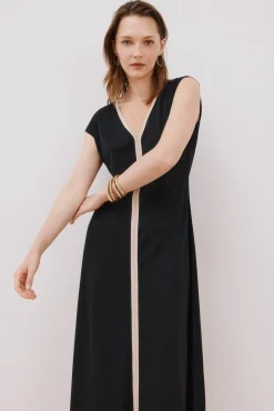 Cortefiel Vestido escote pico contraste