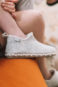Toni Pons Zapatilla Abotinada Para Mujer En Fieltro